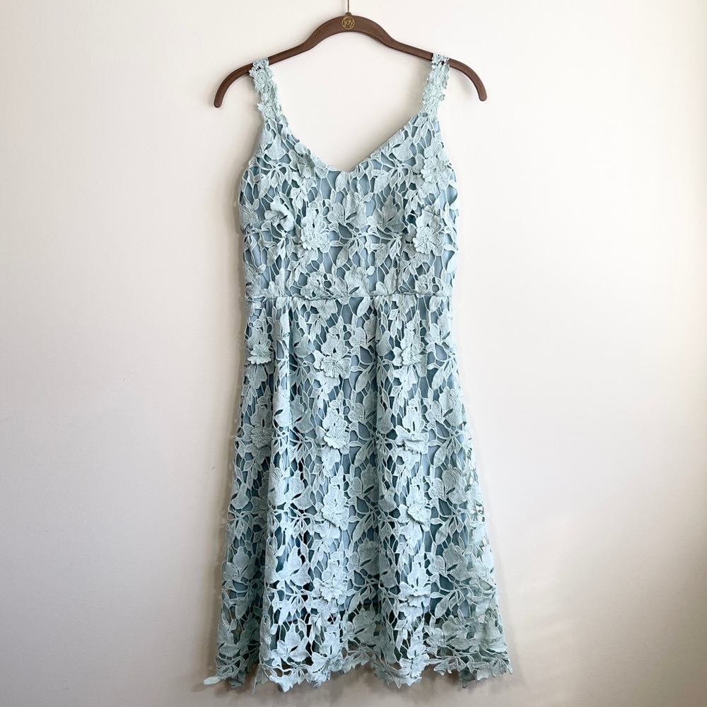 Chicwish Crochet Lace Dress Size Small